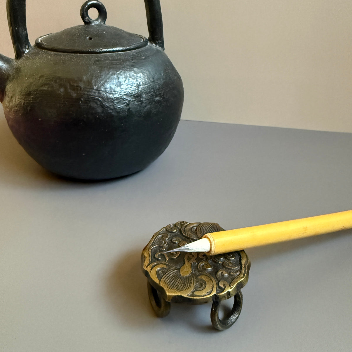 （特製長鋒黒尖紫毫小楷筆）Custom Long-Tip Black-Purple Rabbit Hair Brush for Small Regular Script